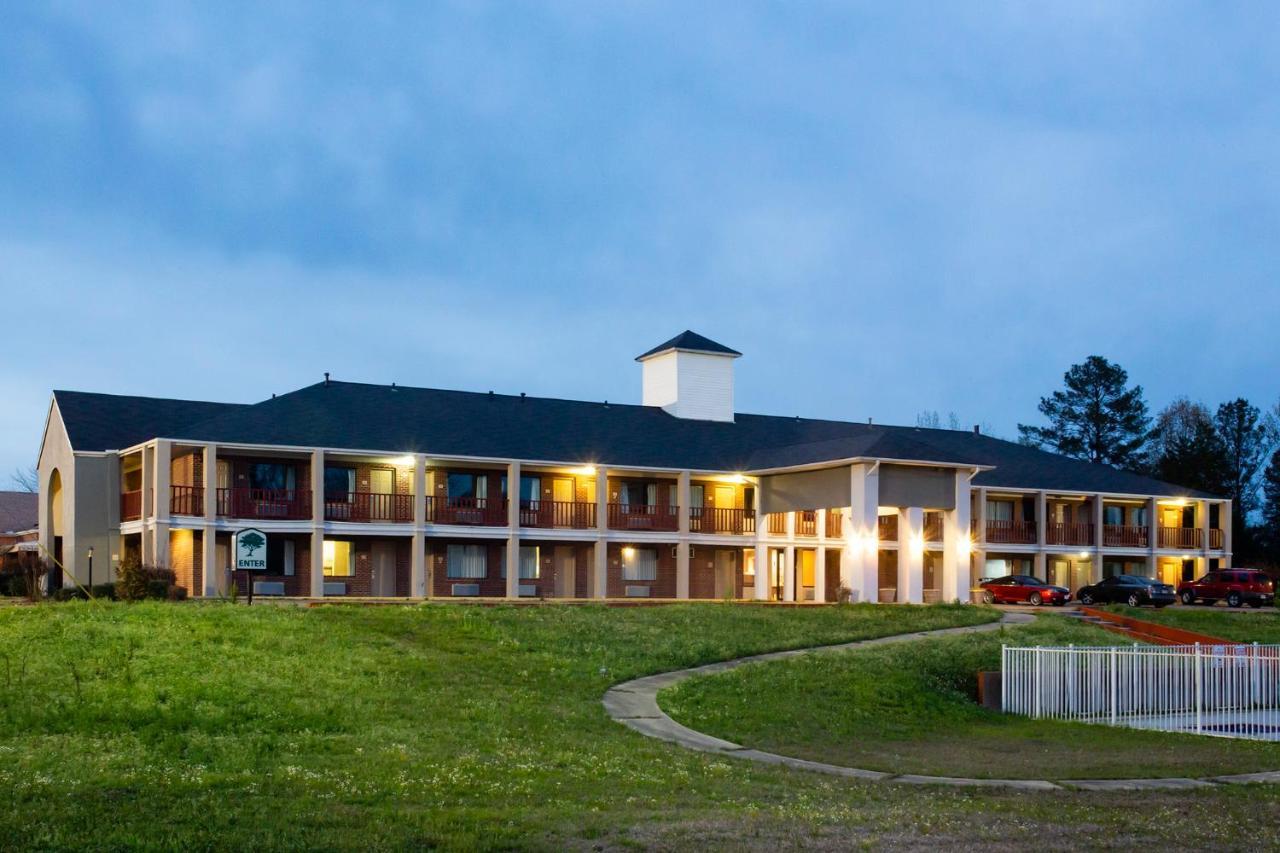 Oak Tree Inn Macon Bagian luar foto